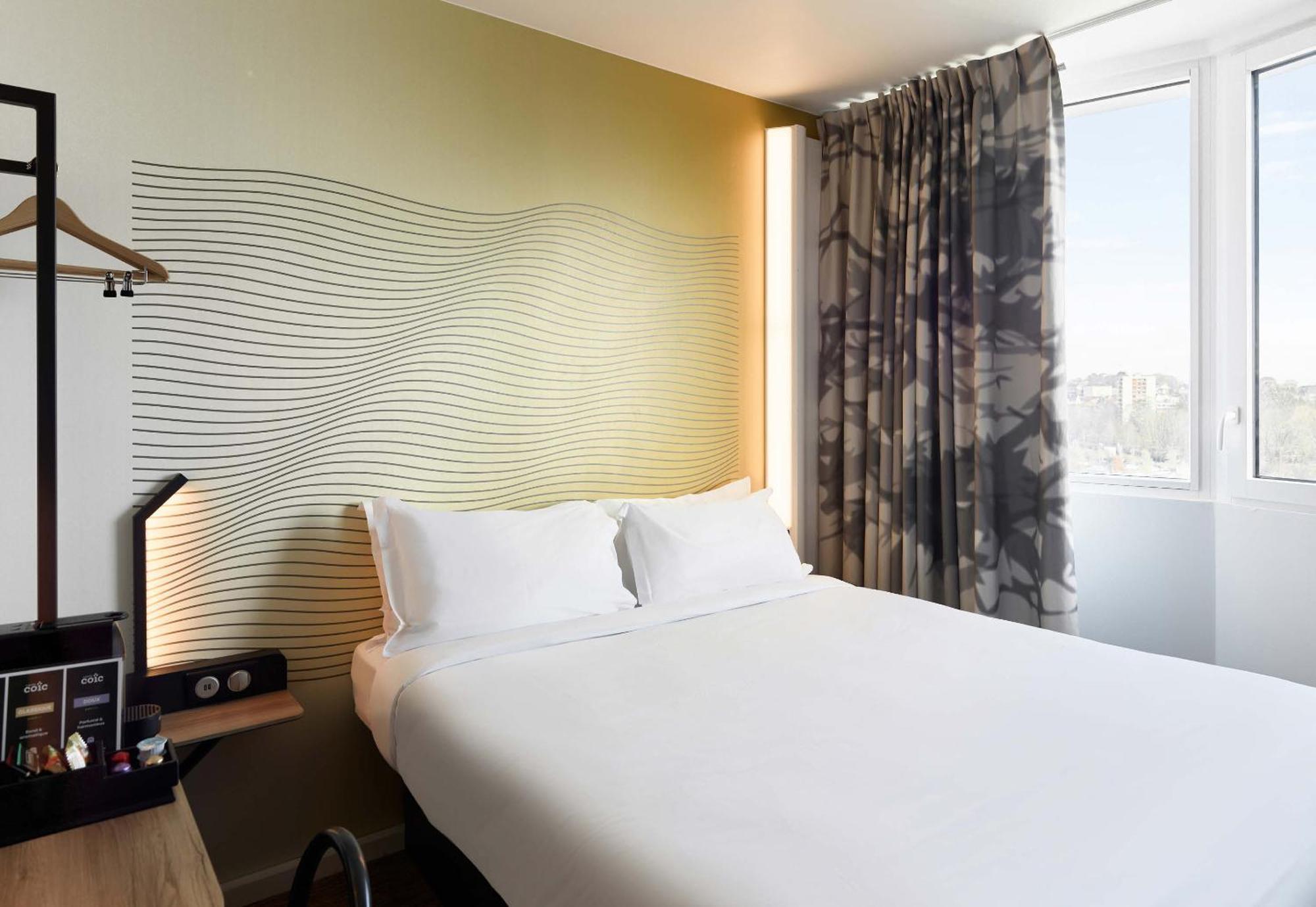 B&B Hotel Massy Gare Tgv Exterior foto