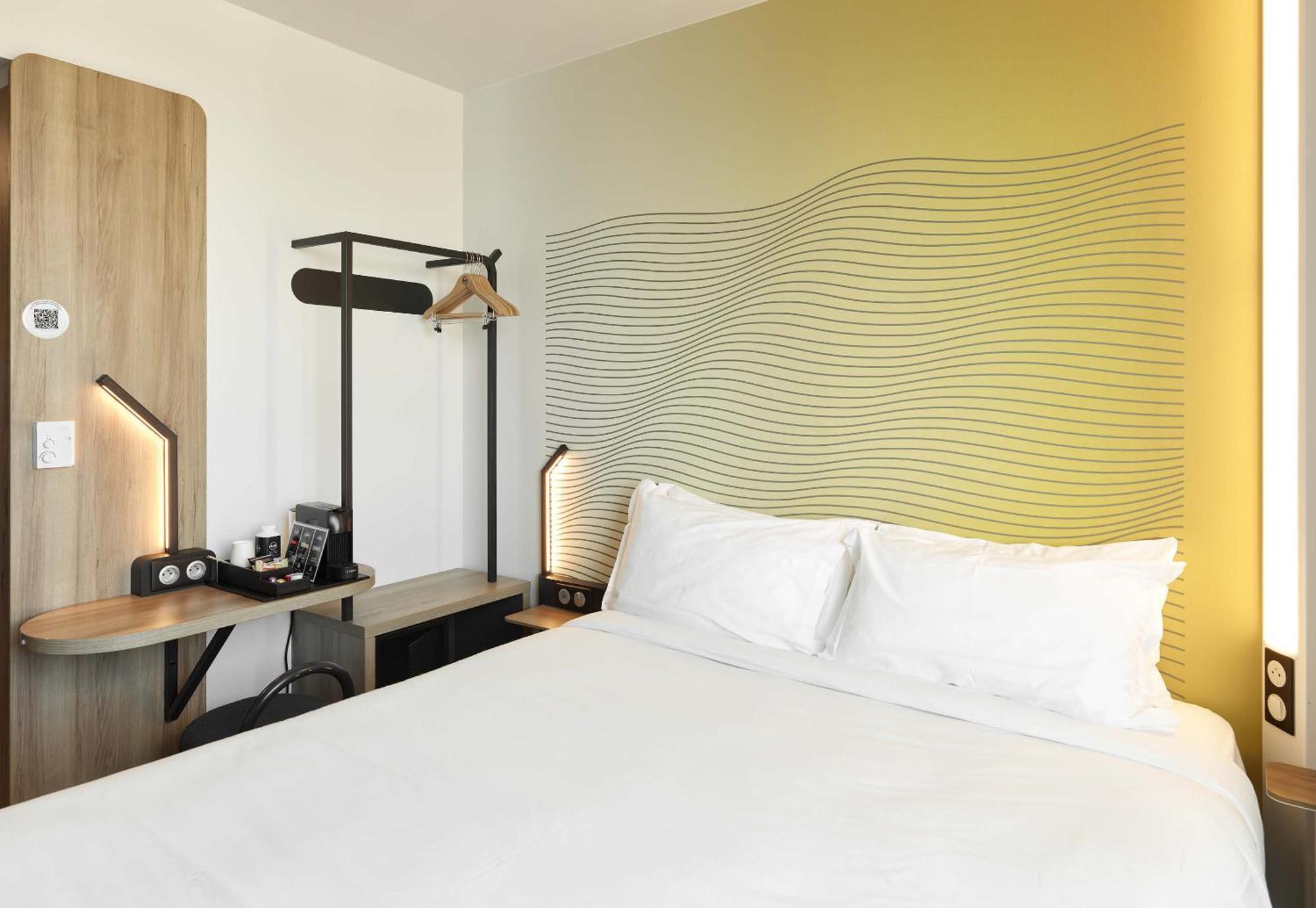 B&B Hotel Massy Gare Tgv Exterior foto